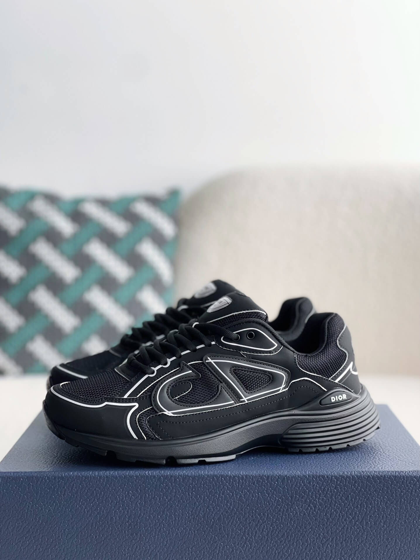 A1 B30 – Premium Sneakers